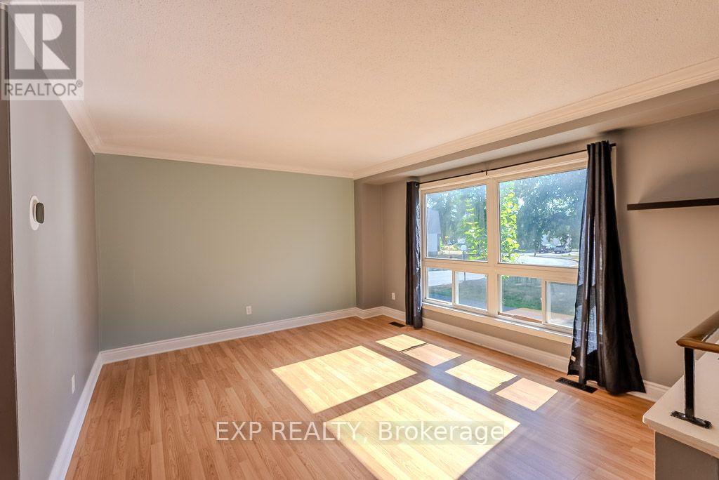 C - 37 Forester Crescent, Ottawa, Ontario  K2H 8Y3 - Photo 2 - X14092622