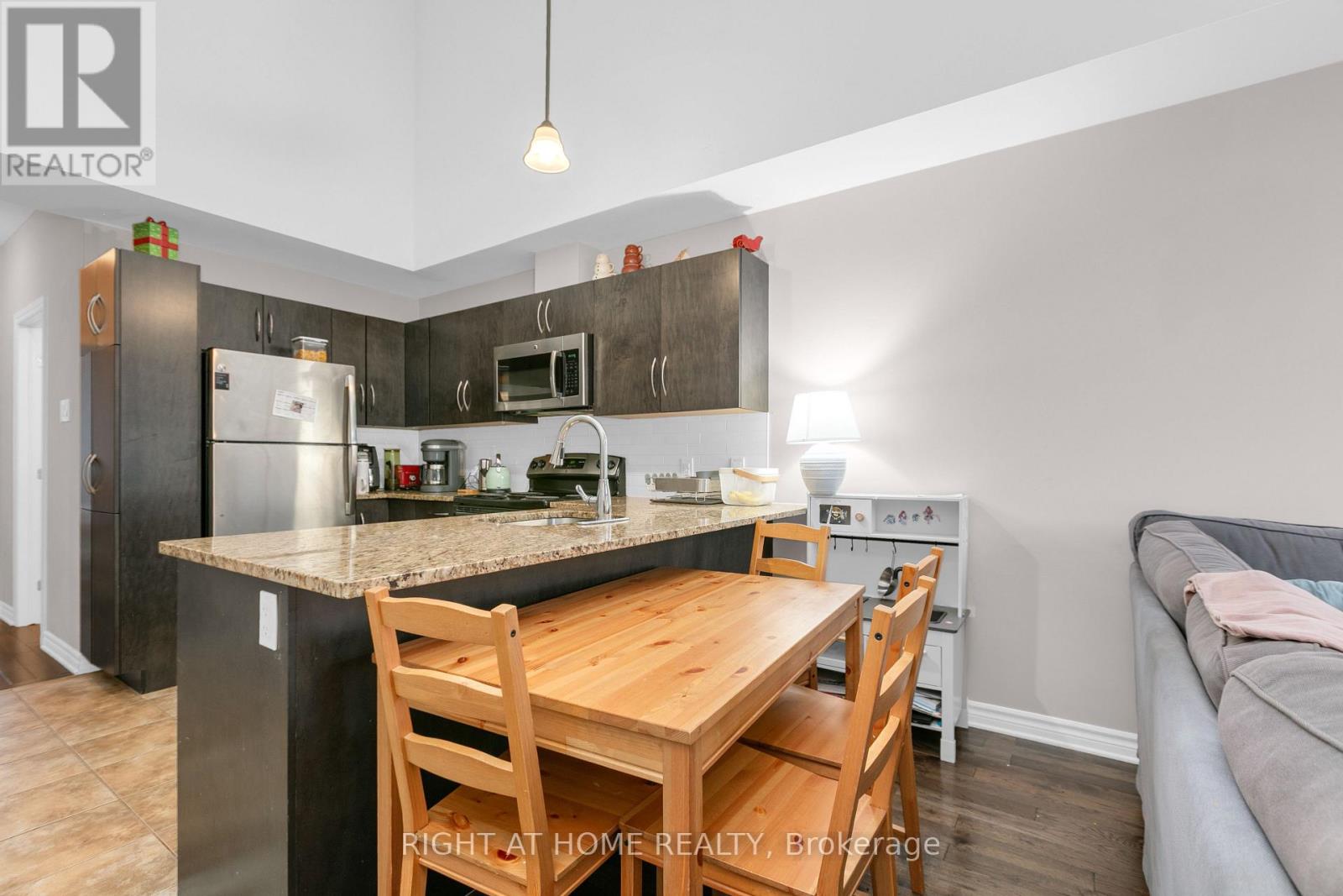 E - 318 Everest Private, Ottawa, Ontario  K1G 4E3 - Photo 6 - X14092730