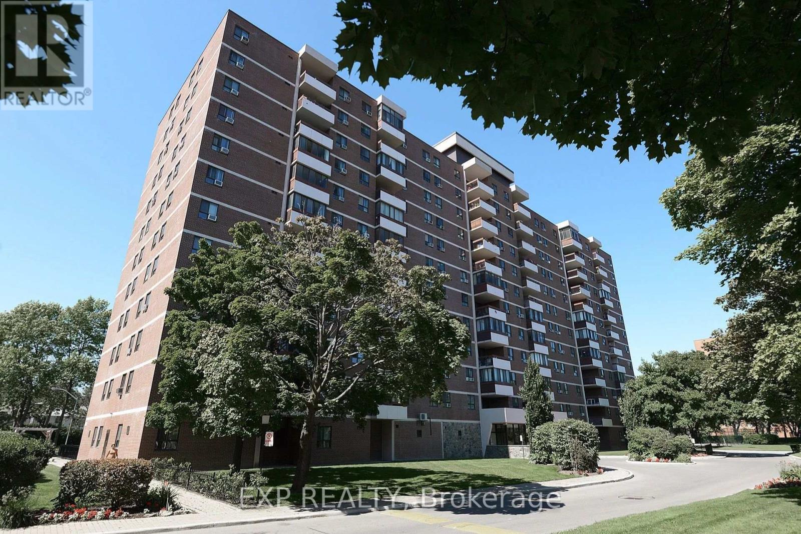 718 - 1625 Bloor Street, Mississauga, Ontario  L4X 1S3 - Photo 2 - W14092796