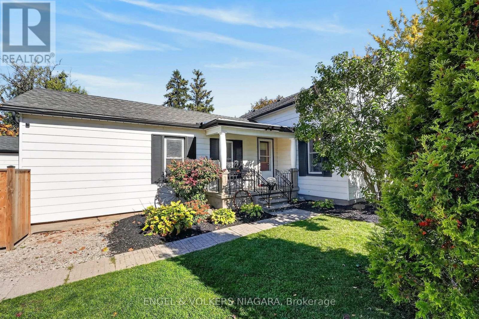 13 Frederick Avenue, Bluewater, Ontario  N0M 2T0 - Photo 2 - X14092712