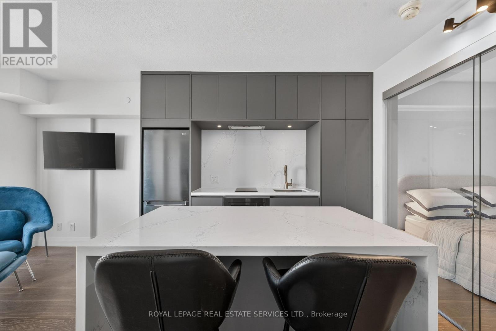 1918 - 155 Yorkville Avenue, Toronto, Ontario M5R 0B4 - Photo 28 - C14092566