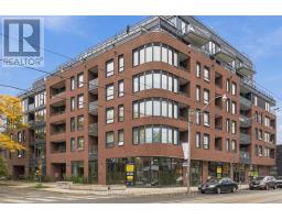 704 - 5 LAKEVIEW AVENUE, Toronto, Ontario