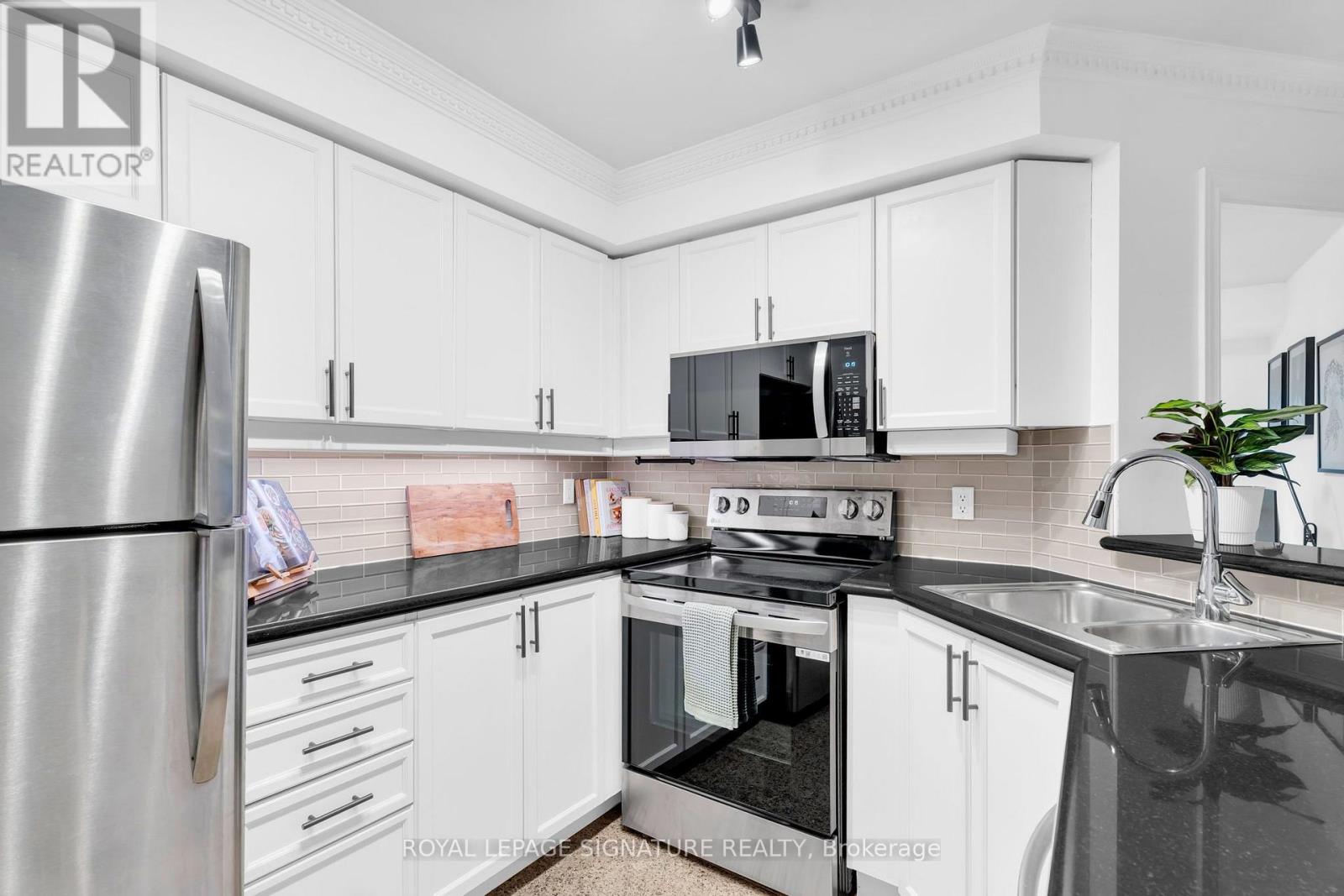 301 - 800 Spadina Road, Toronto, Ontario  M5P 3N2 - Photo 15 - C14092666