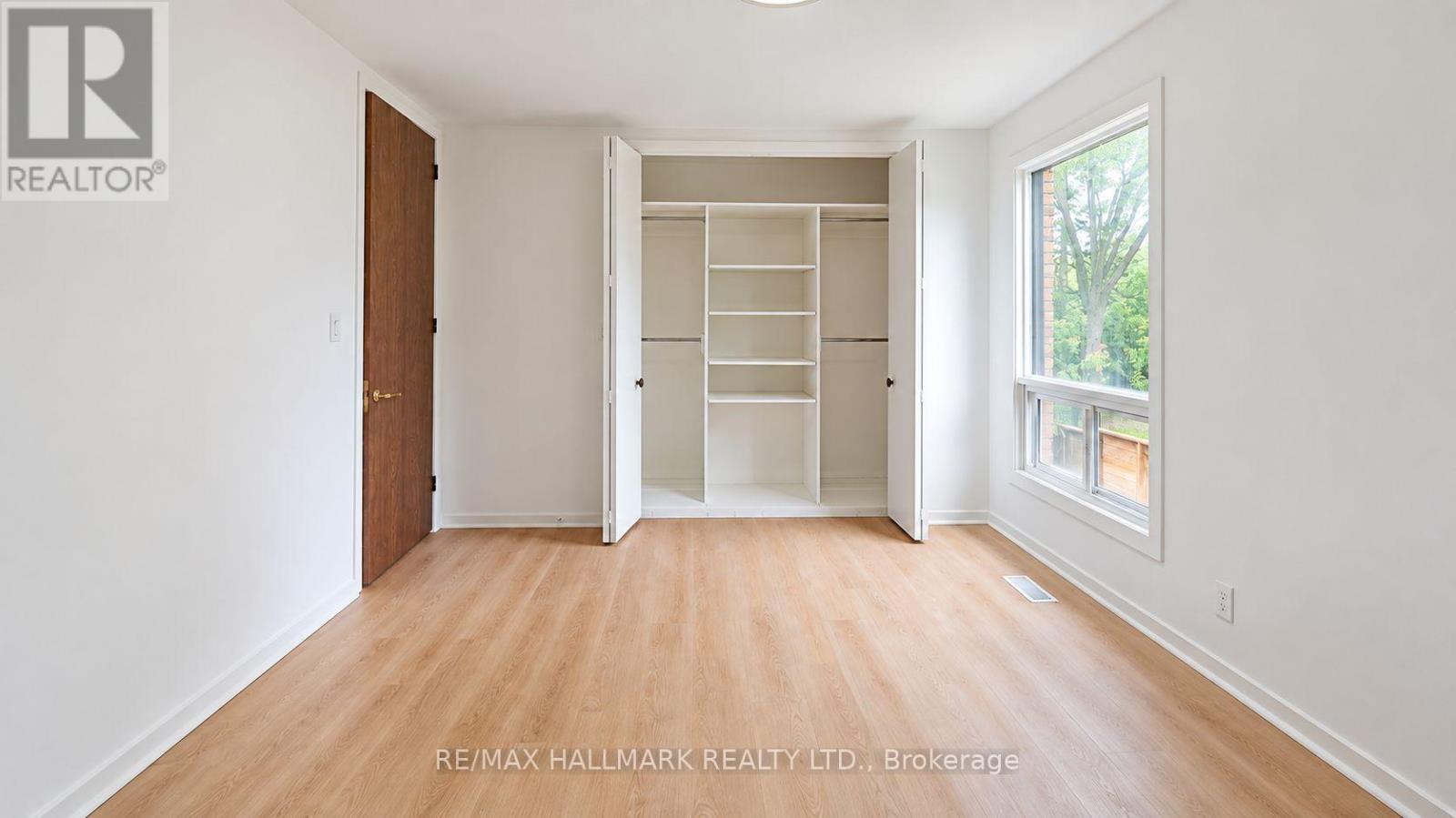 16 Royal Oak Drive, Toronto, Ontario  M3C 2M2 - Photo 20 - C14092744