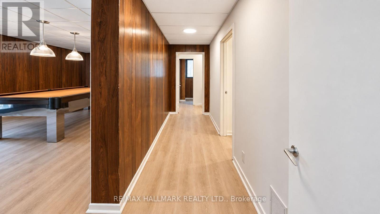 16 Royal Oak Drive, Toronto, Ontario  M3C 2M2 - Photo 28 - C14092744