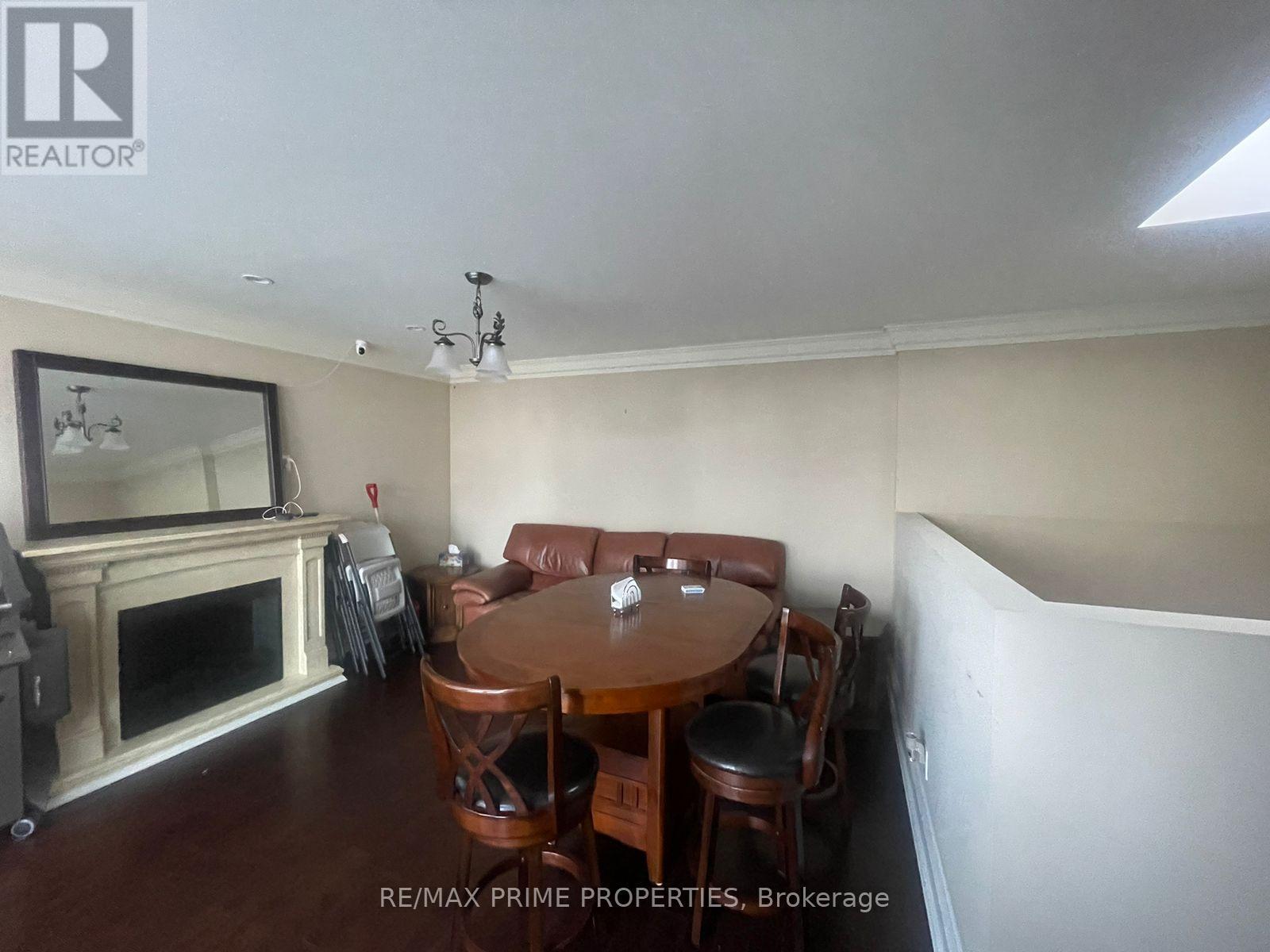 9 Greenview Avenue, Toronto, Ontario  M2M 0A3 - Photo 7 - C14092762