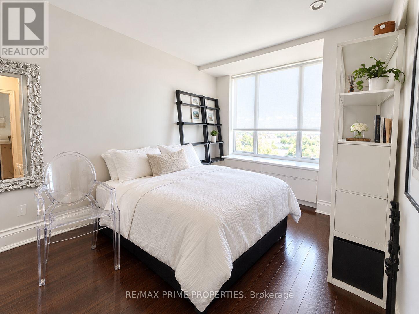 9 Greenview Avenue, Toronto, Ontario  M2M 0A3 - Photo 8 - C14092762