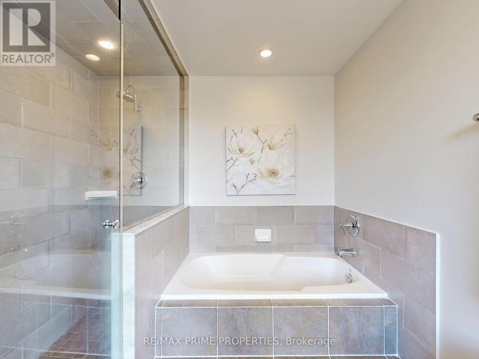 9 Greenview Avenue, Toronto, Ontario  M2M 0A3 - Photo 9 - C14092762