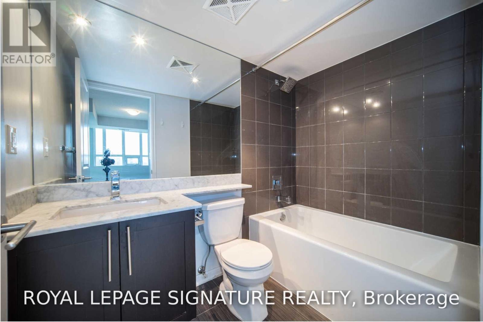 1315 - 125 Western Battery Road, Toronto, Ontario  M6K 3R8 - Photo 19 - C14092844