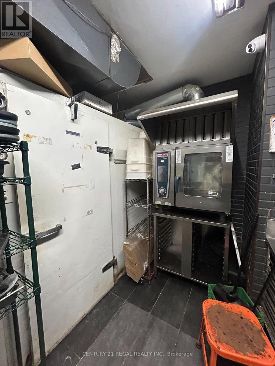 780 Queen Street E, Toronto, Ontario  M4M 1H4 - Photo 10 - E14092600