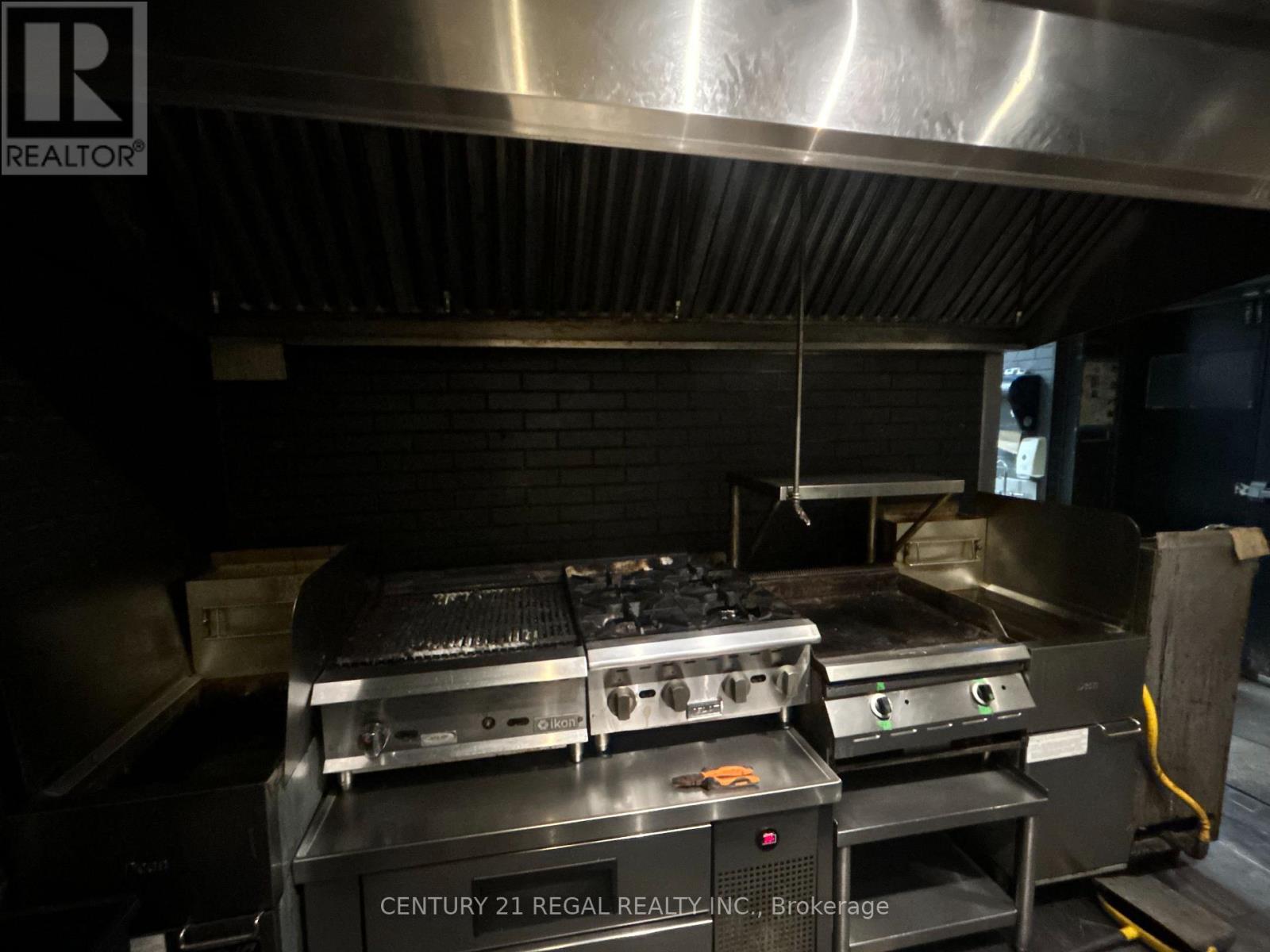 780 Queen Street E, Toronto, Ontario  M4M 1H4 - Photo 12 - E14092604