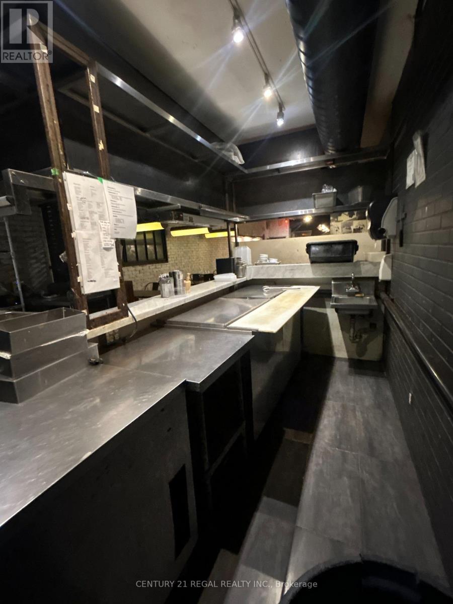 780 Queen Street E, Toronto, Ontario  M4M 1H4 - Photo 13 - E14092604
