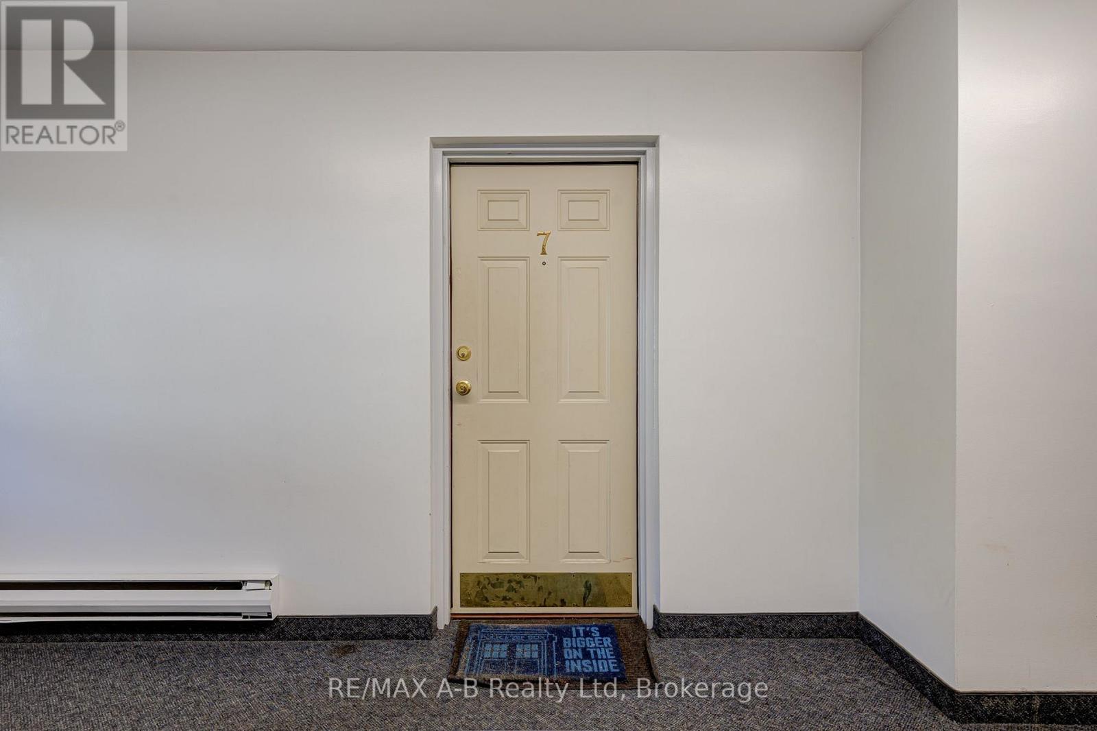 7 - 300 Traynor Avenue, Kitchener, Ontario  N2C 2J1 - Photo 5 - X14092782