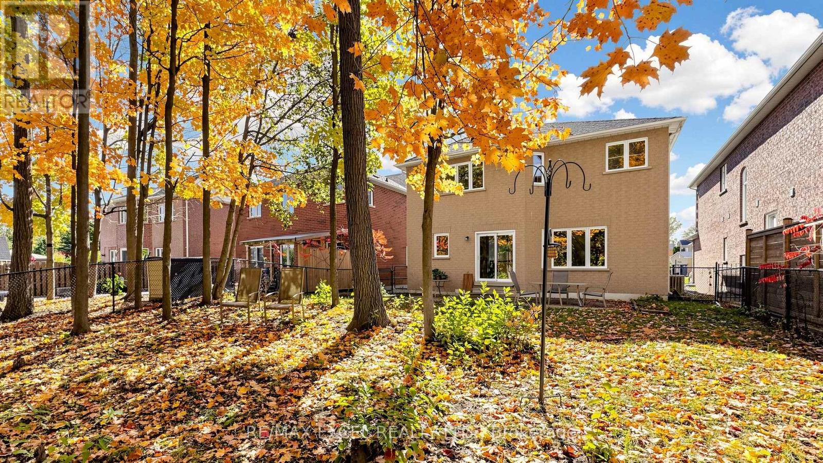 44 Canyon Hill Avenue, Richmond Hill, Ontario  L4C 9T5 - Photo 41 - N14081770