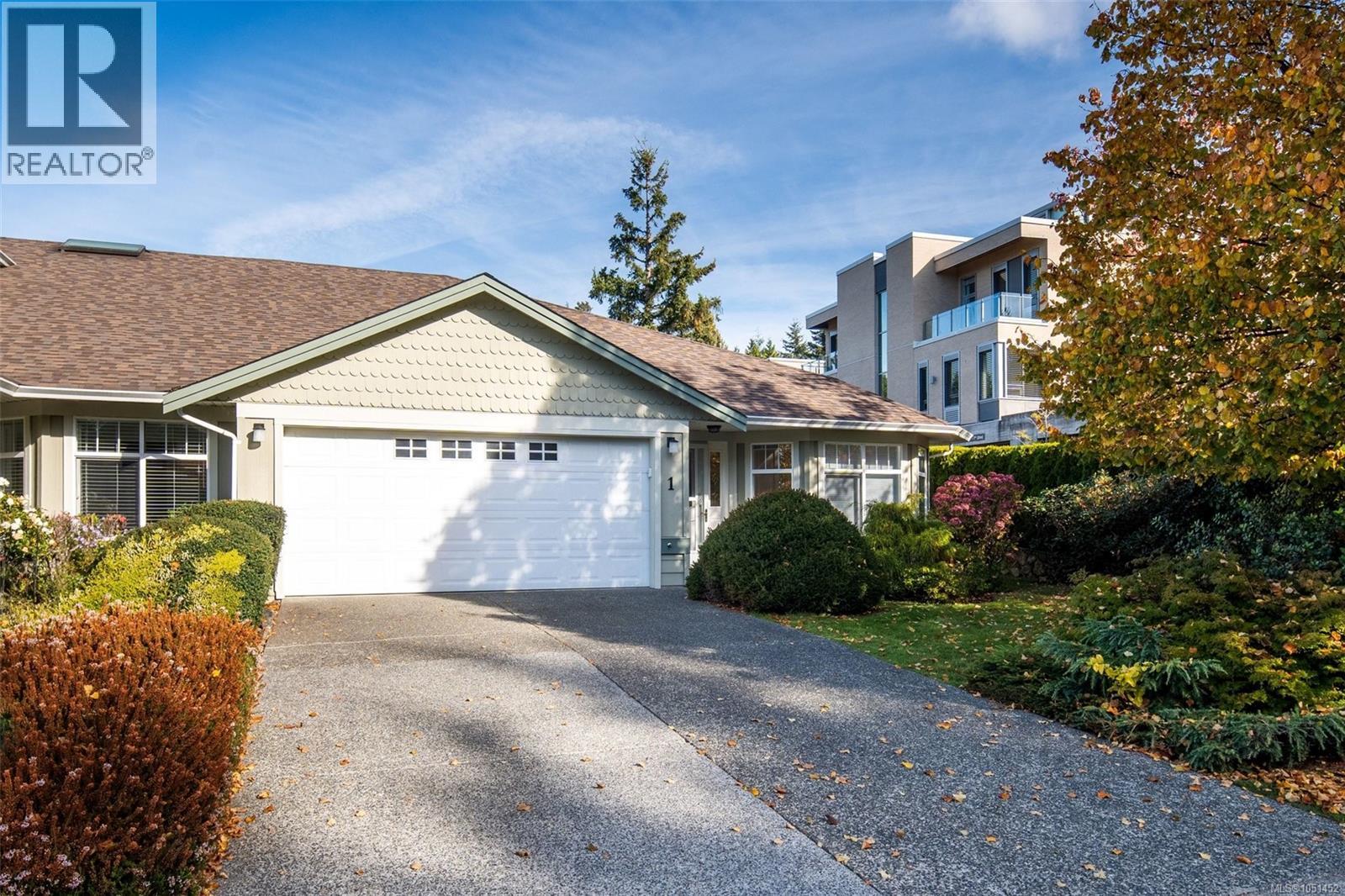 1 126 Hallowell Rd