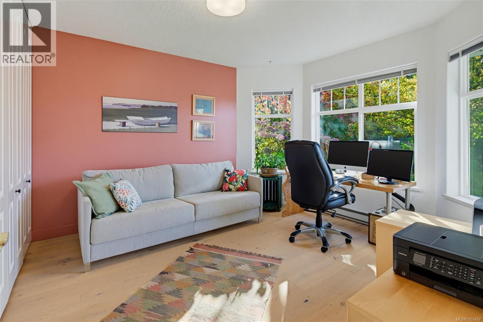 1 126 Hallowell Rd
