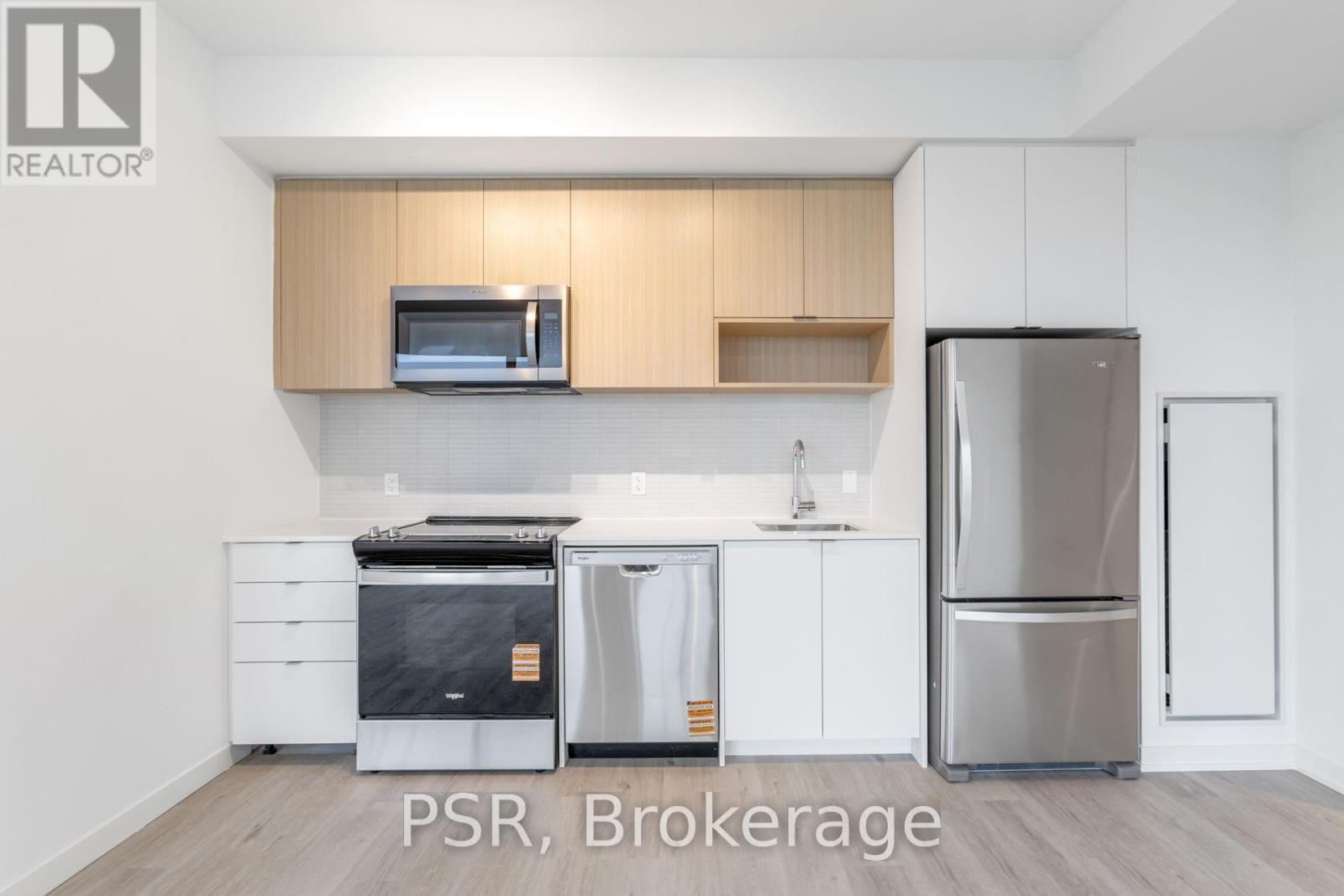 304 - 4365 Bloor Street W, Toronto, Ontario M9C 1R3 - Photo 3 - W14092854