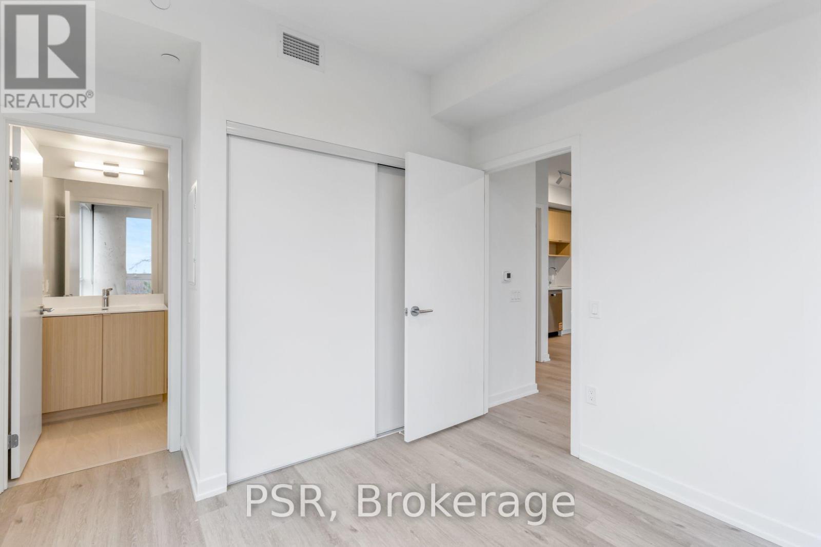 304 - 4365 Bloor Street W, Toronto, Ontario M9C 1R3 - Photo 8 - W14092854