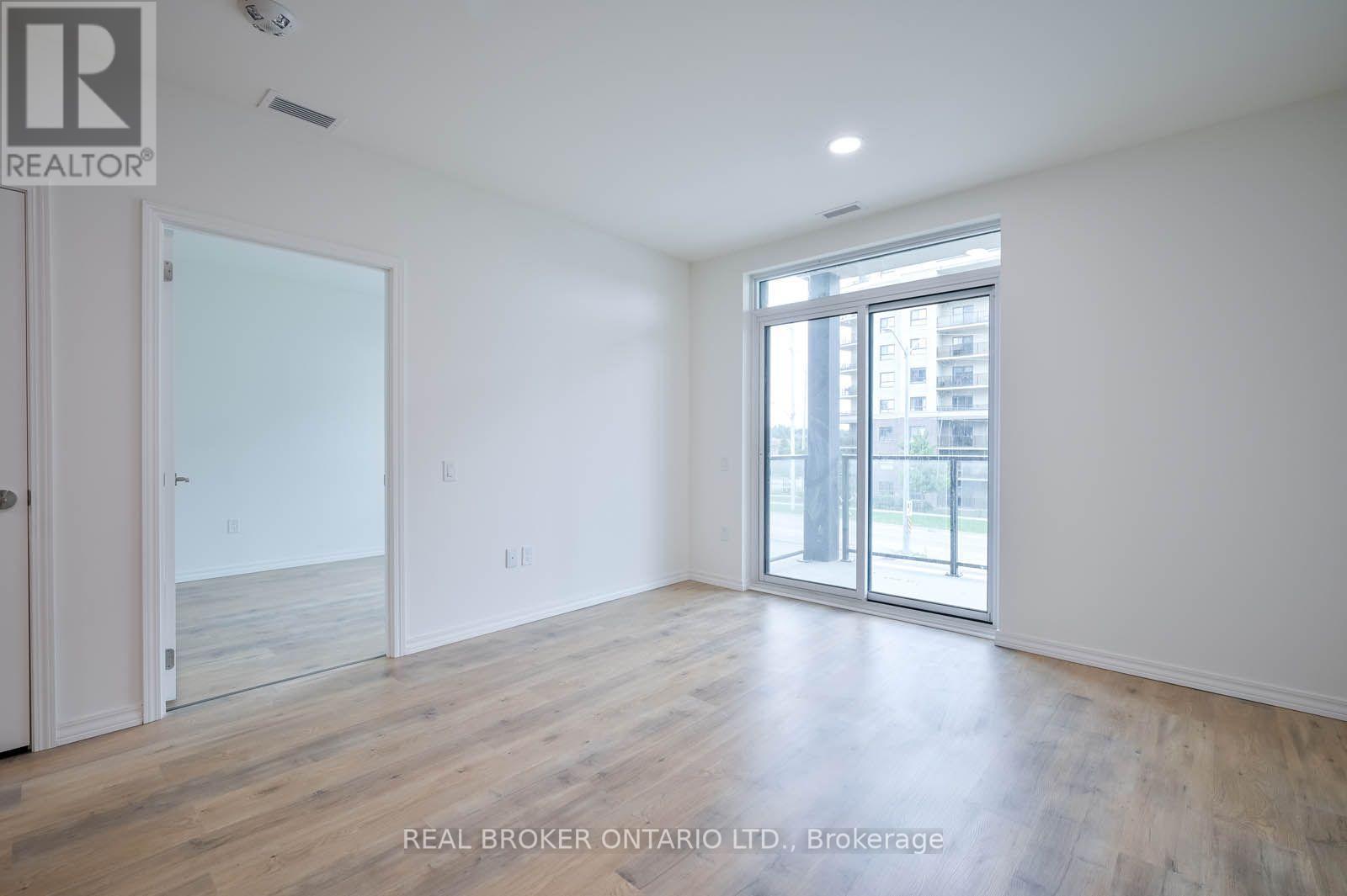 215b - 181 Elmira Road S, Guelph, Ontario  N1K 0E3 - Photo 11 - X14092760