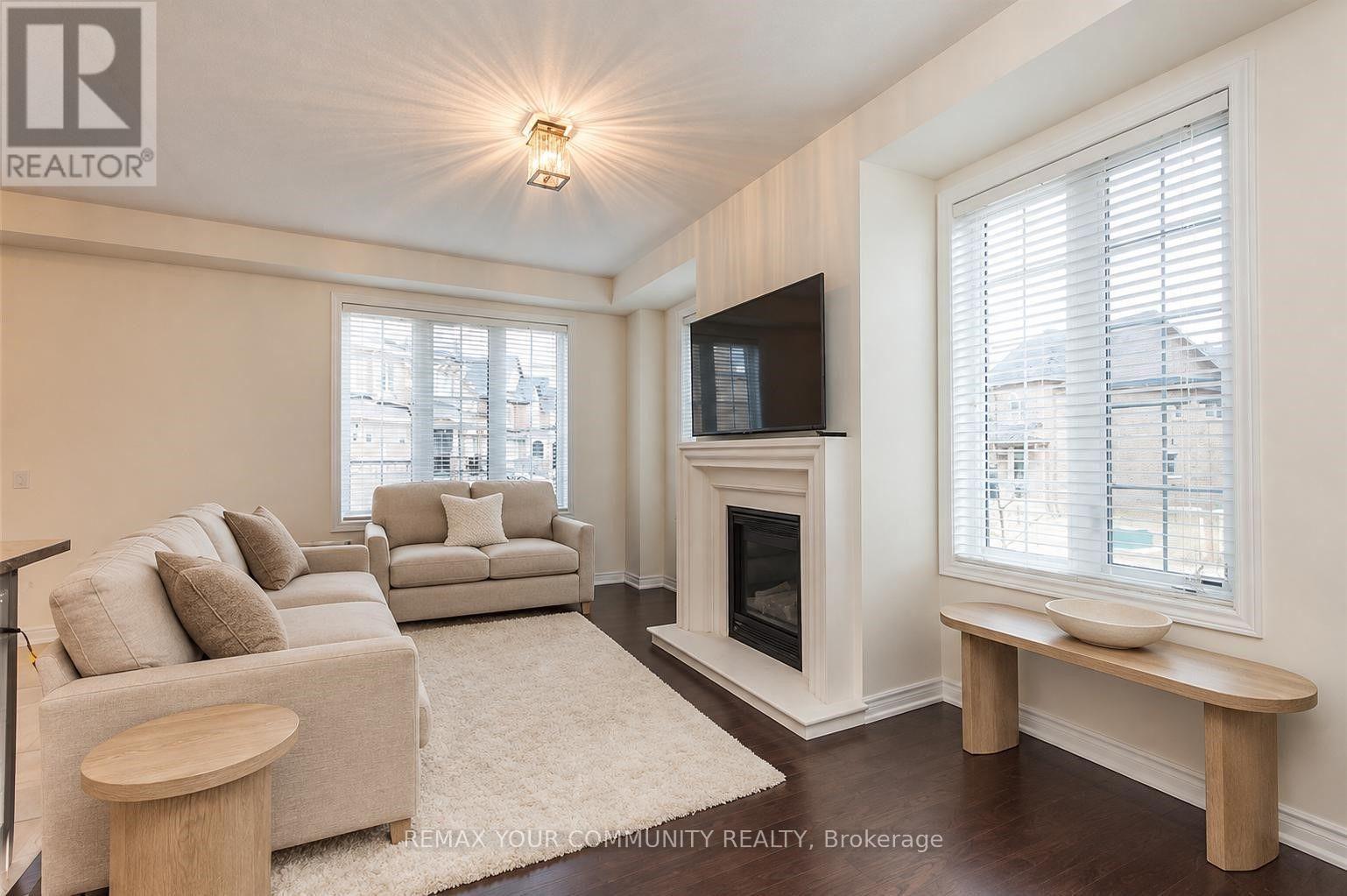 750 Prest Way, Newmarket, Ontario  L3X 0J6 - Photo 5 - N14092494