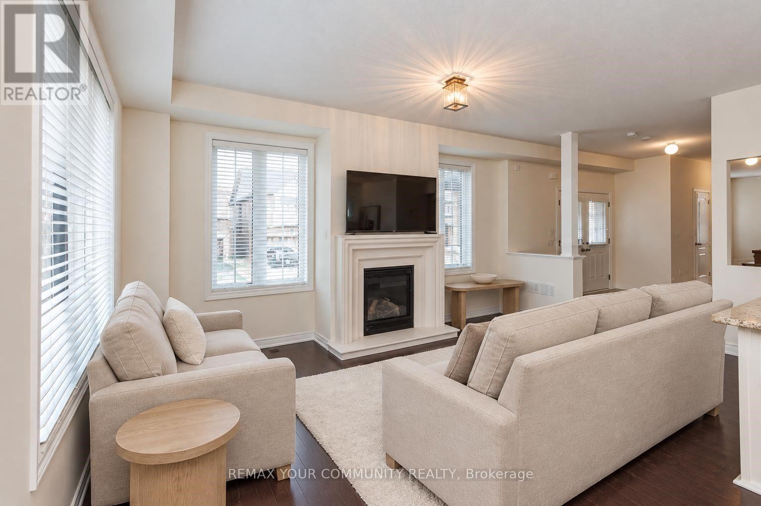 750 Prest Way, Newmarket, Ontario  L3X 0J6 - Photo 4 - N14092494