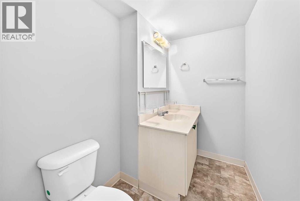 410 Brae Glen Crescent Sw, Calgary, Alberta  T2W 1B6 - Photo 25 - A2351994