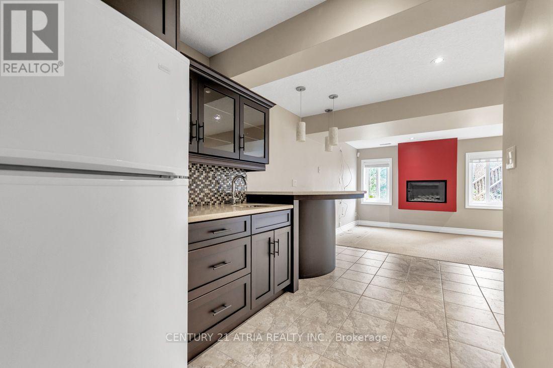 51 Oliver Court, Kitchener, Ontario  N2N 3E7 - Photo 19 - X14092810
