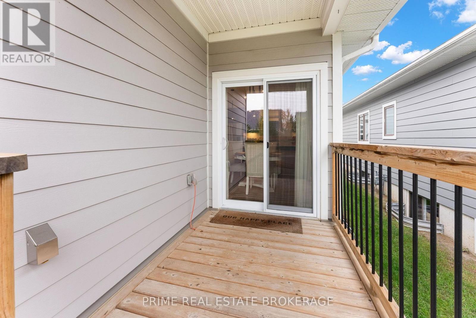 41 Sunrise Lane, Lambton Shores, Ontario  N0M 1T0 - Photo 33 - X14092954