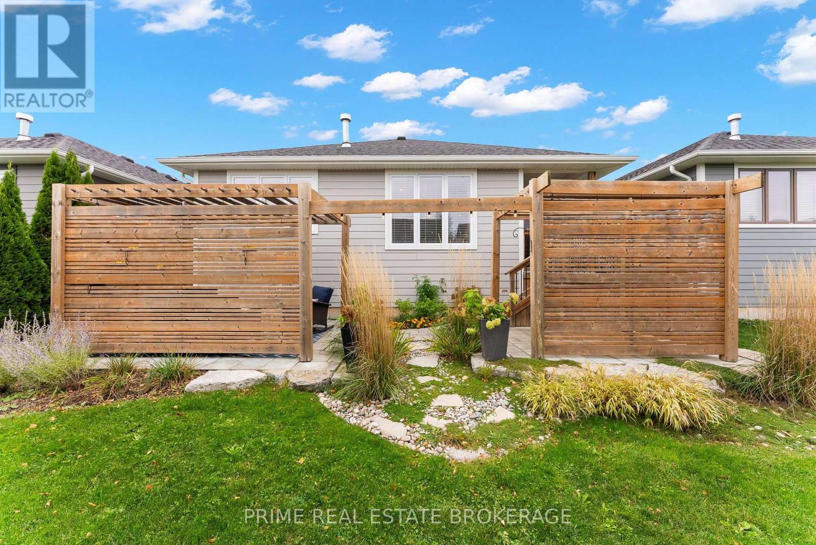 41 Sunrise Lane, Lambton Shores, Ontario  N0M 1T0 - Photo 42 - X14092954
