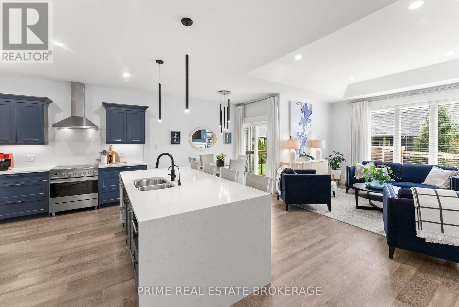 41 Sunrise Lane, Lambton Shores, Ontario  N0M 1T0 - Photo 8 - X14092954