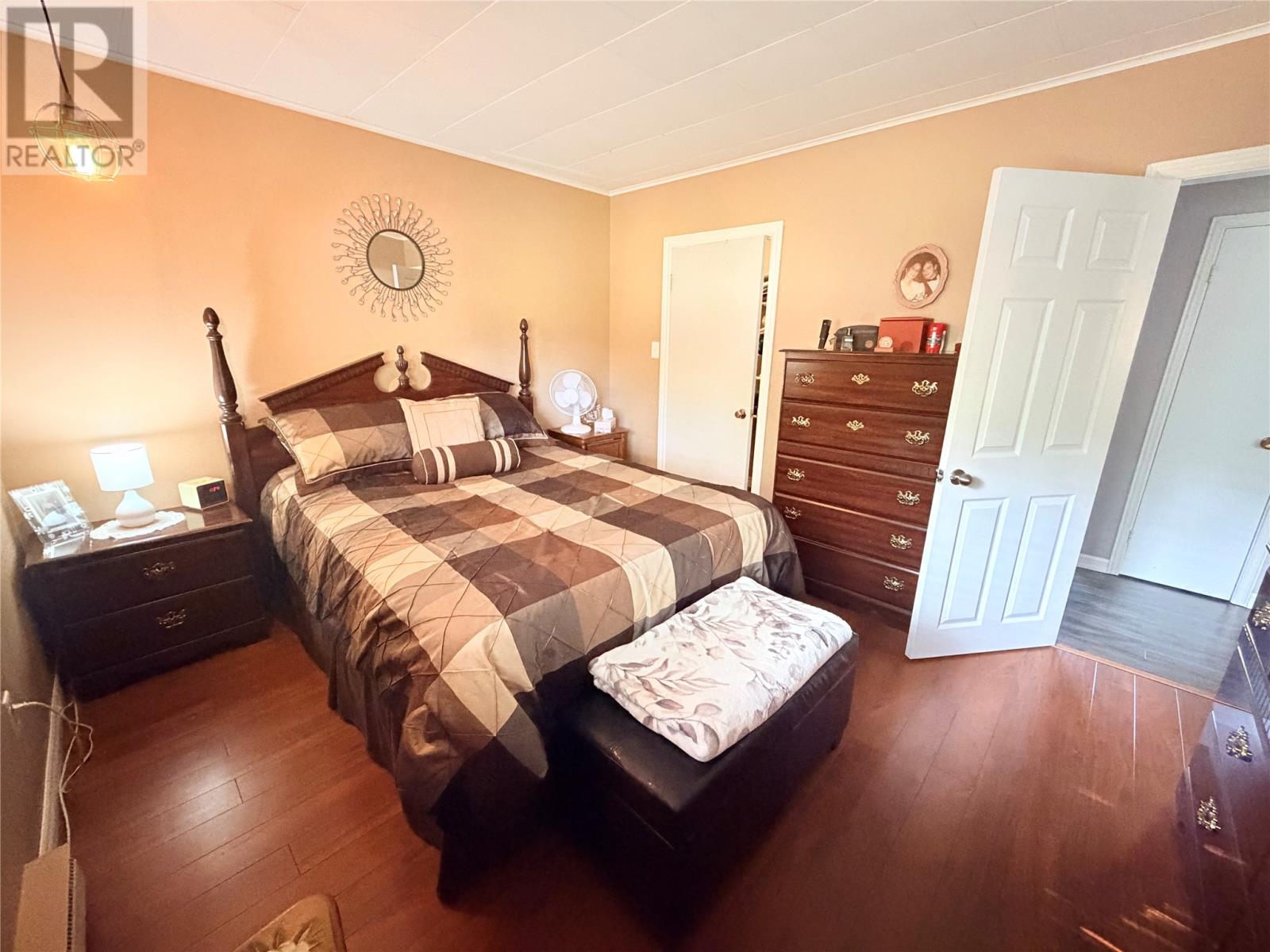 14 Earle Drive, Pasadena — photo 18