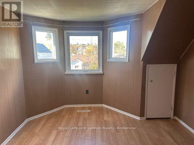 41 Machar Avenue, Thunder Bay, Ontario  P7B 2Y4 - Photo 3 - X14089358