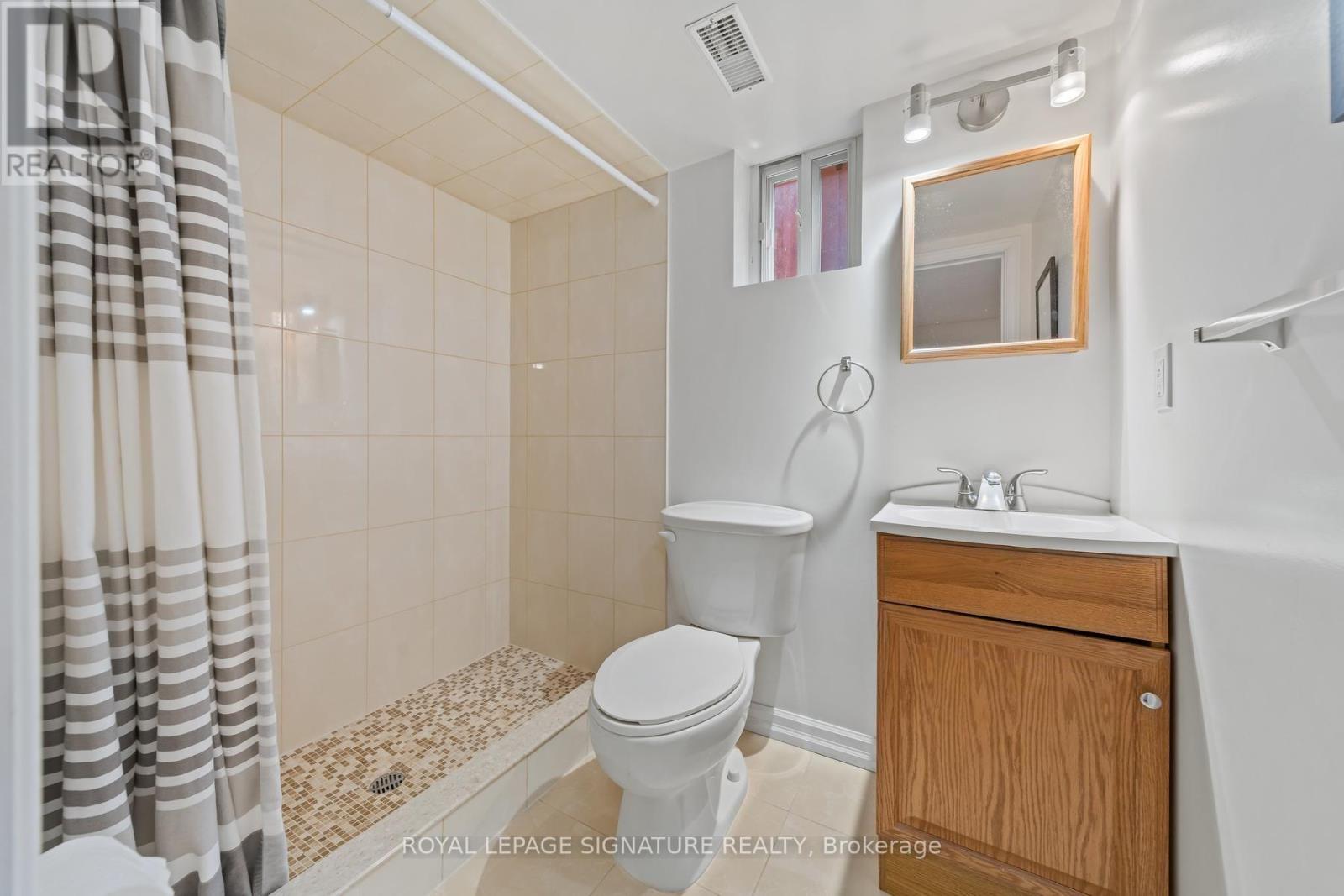 4 Moss Street, Toronto, Ontario  M1E 2B6 - Photo 22 - E14093010