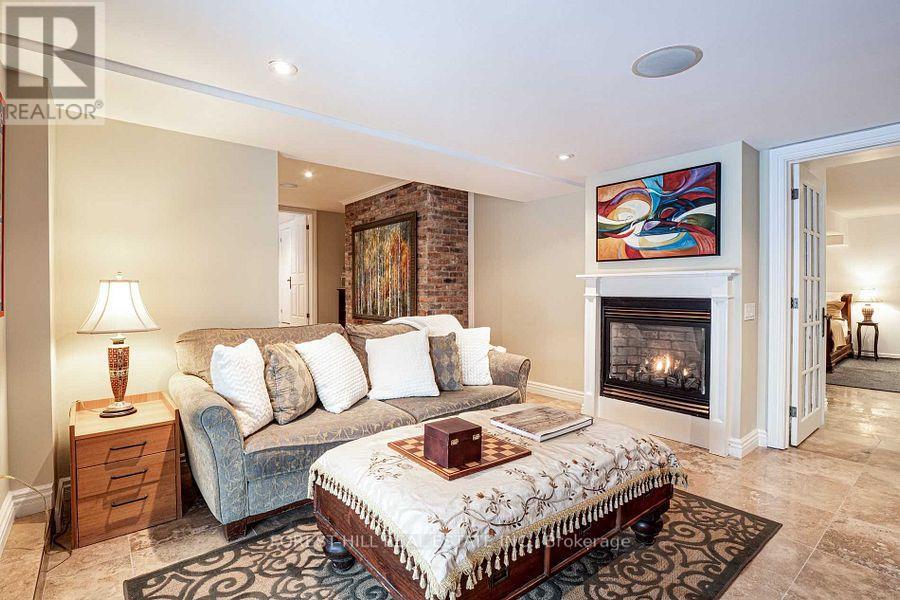 22 Deanbank Drive, Markham (Thornhill), Ontario  L3T 1Z3 - Photo 5 - N14092880