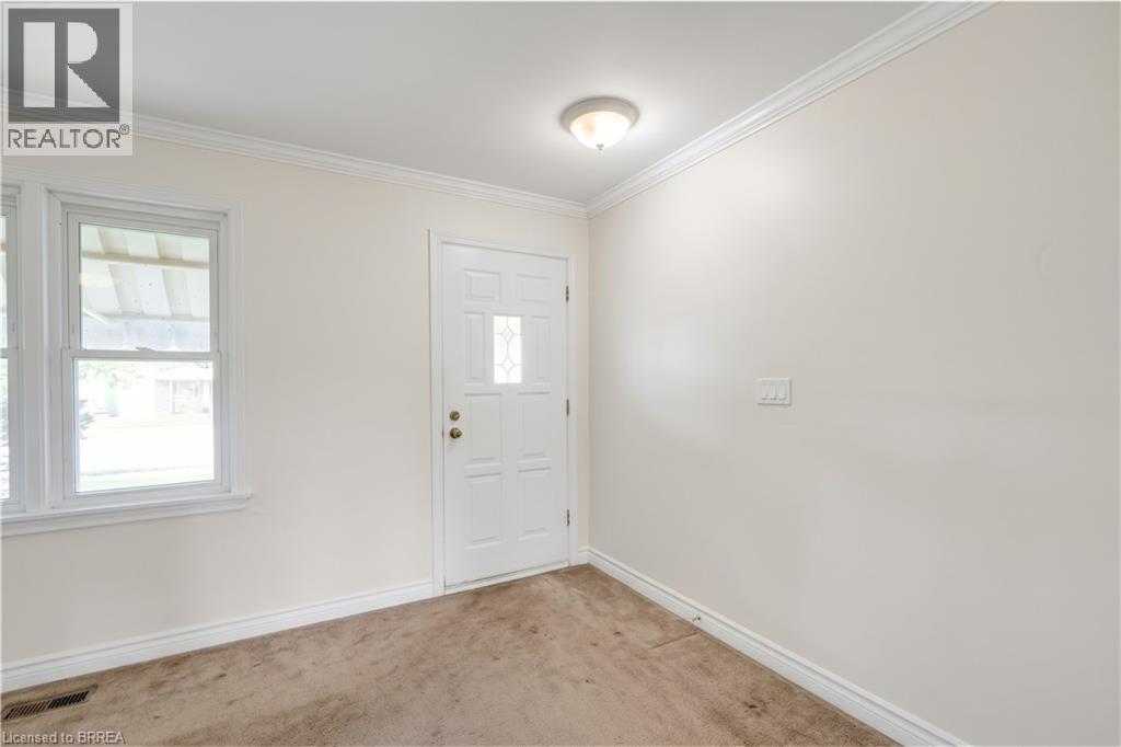 7 Willowdale Street, Brantford, Ontario  N3T 0L3 - Photo 4 - 40856653