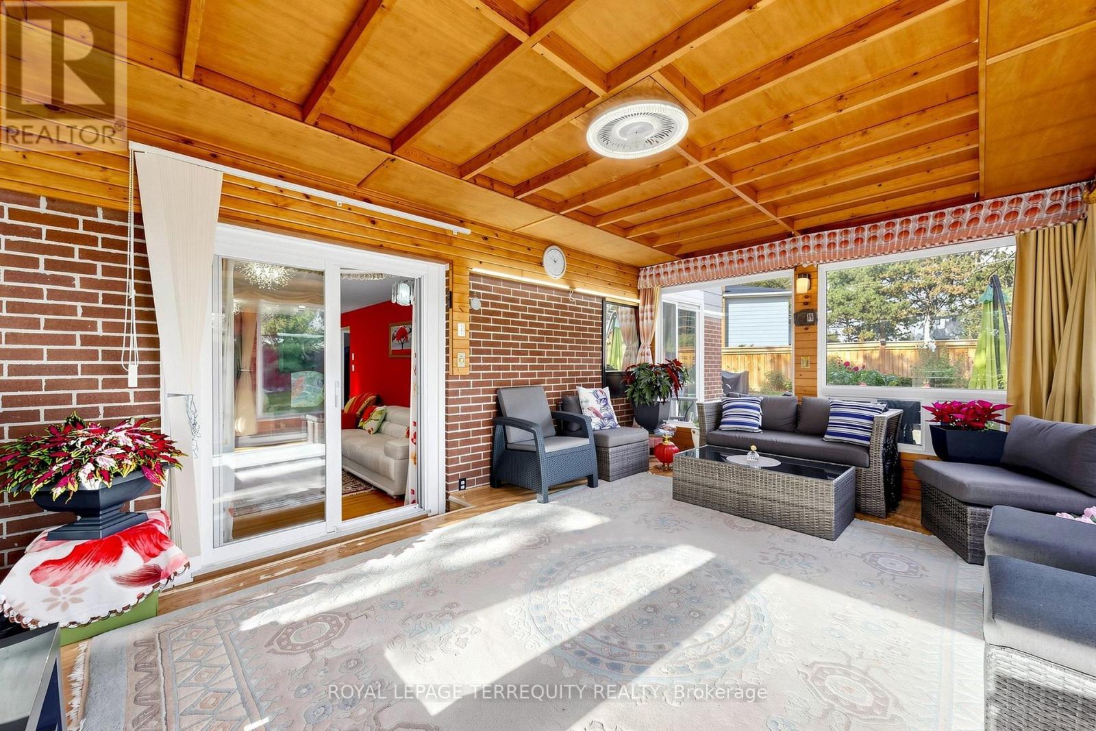 3253 Ibbetson Crescent, Mississauga, Ontario  L5C 1Z1 - Photo 19 - W14092906