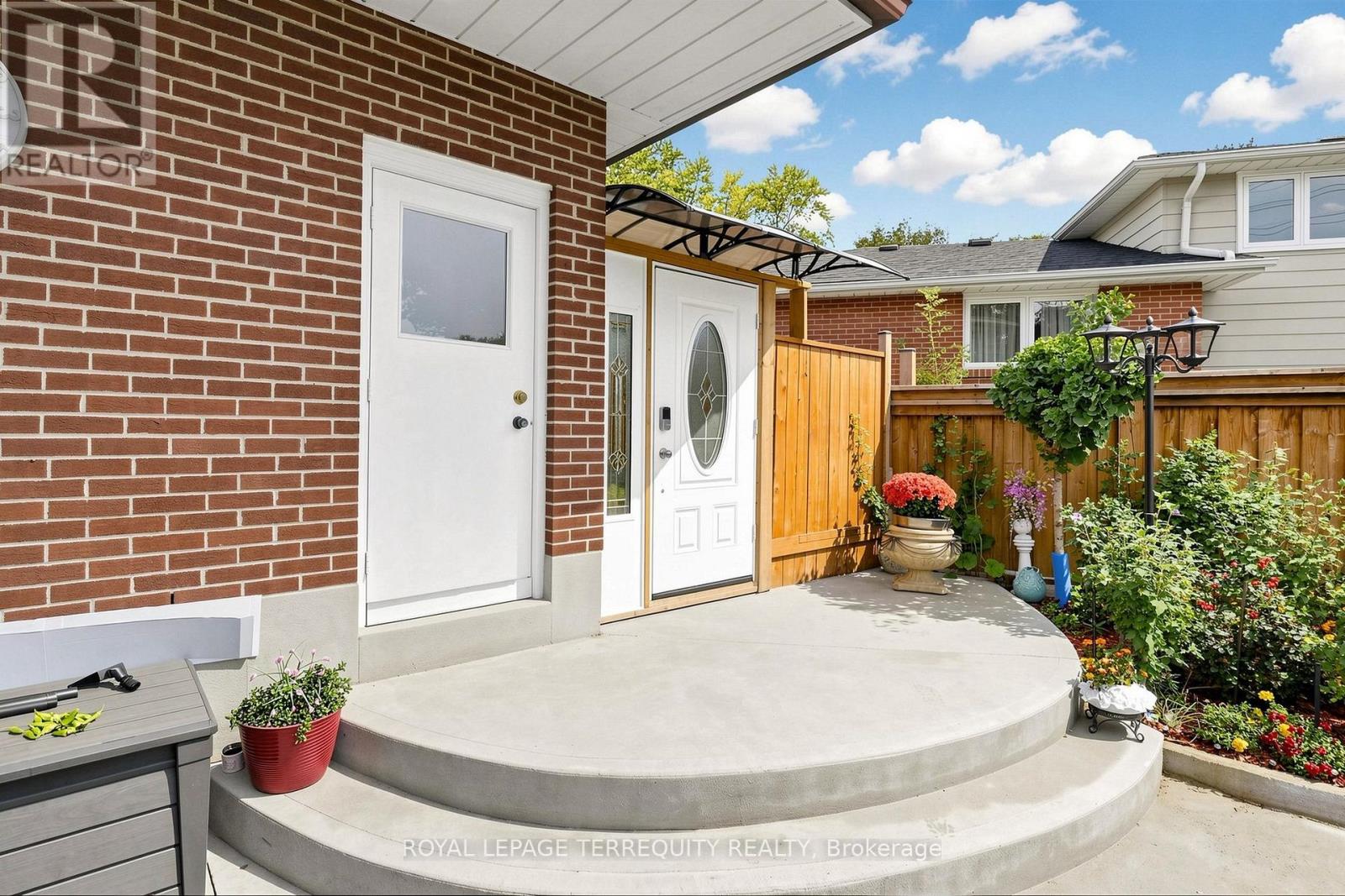 3253 Ibbetson Crescent, Mississauga, Ontario  L5C 1Z1 - Photo 21 - W14092906
