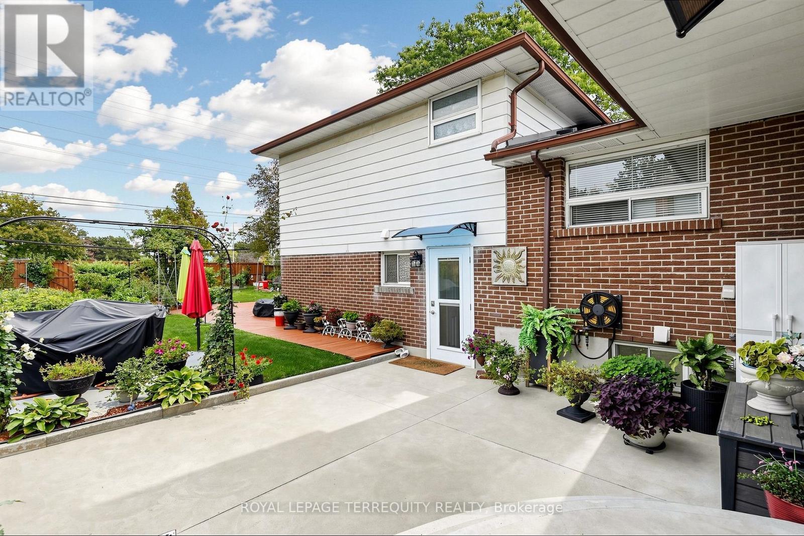 3253 Ibbetson Crescent, Mississauga, Ontario  L5C 1Z1 - Photo 26 - W14092906