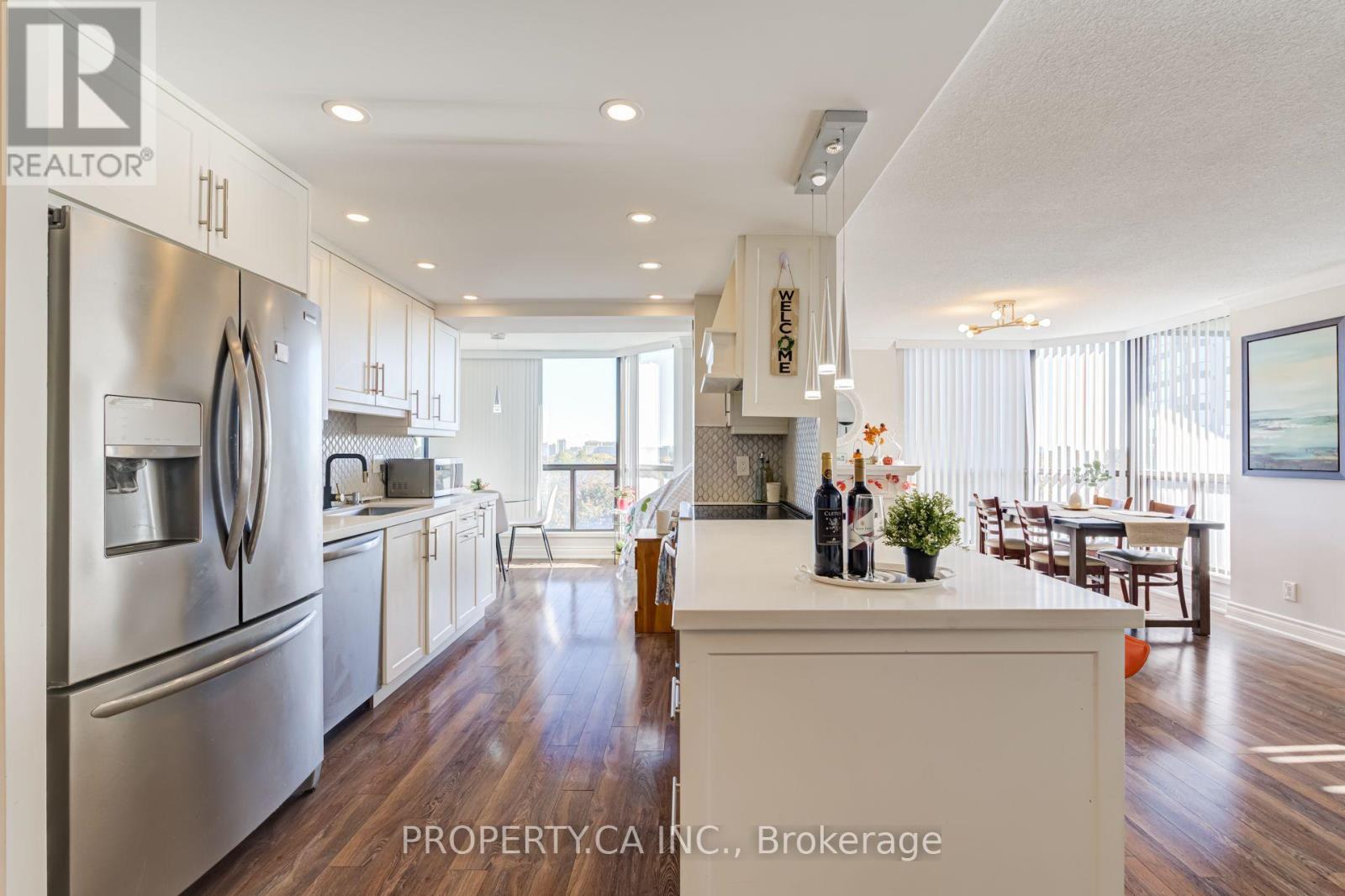 601 - 1155 Bough Beeches Boulevard, Mississauga, Ontario  L4W 4N2 - Photo 4 - W14092932