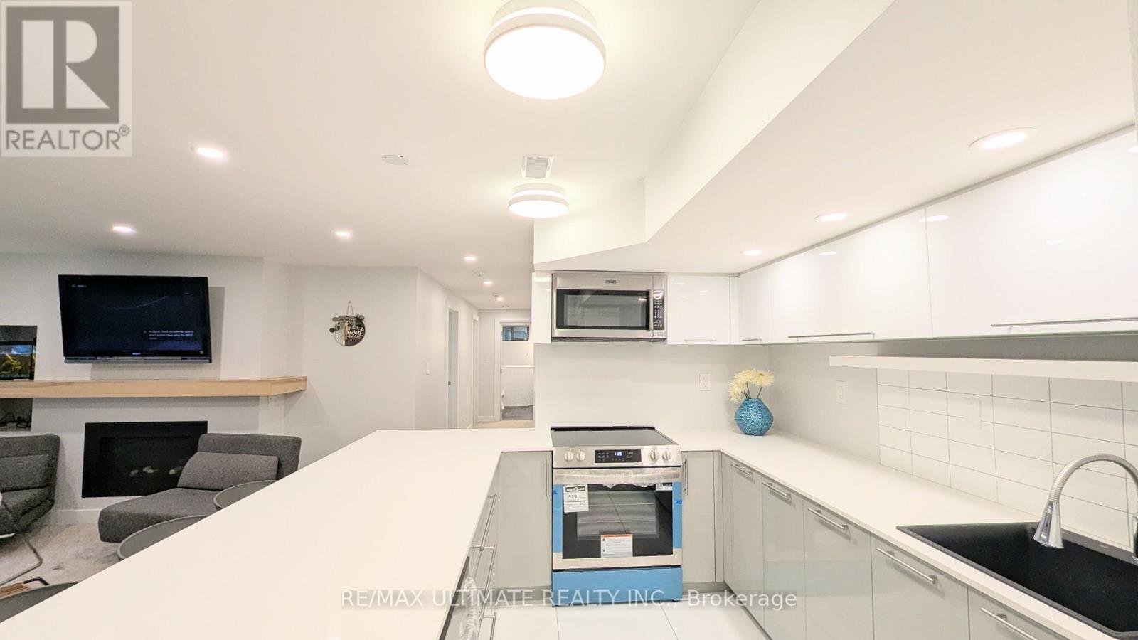 Lower - 1101 Lakeshore Road W, Oakville, Ontario  L6L 1E7 - Photo 13 - W14093024