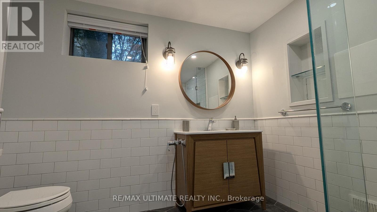 Lower - 1101 Lakeshore Road W, Oakville, Ontario  L6L 1E7 - Photo 19 - W14093024