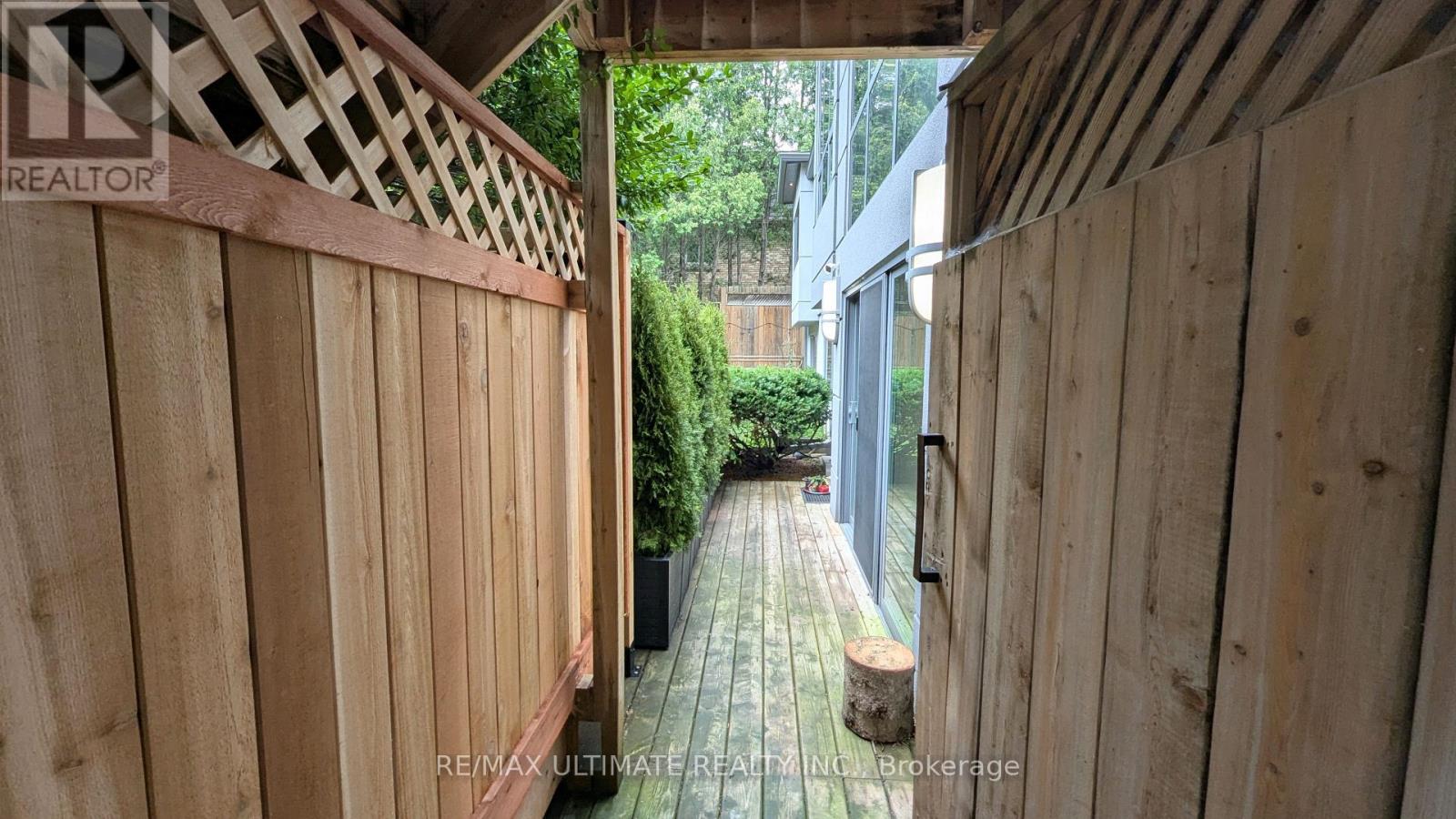 Lower - 1101 Lakeshore Road W, Oakville, Ontario  L6L 1E7 - Photo 7 - W14093024