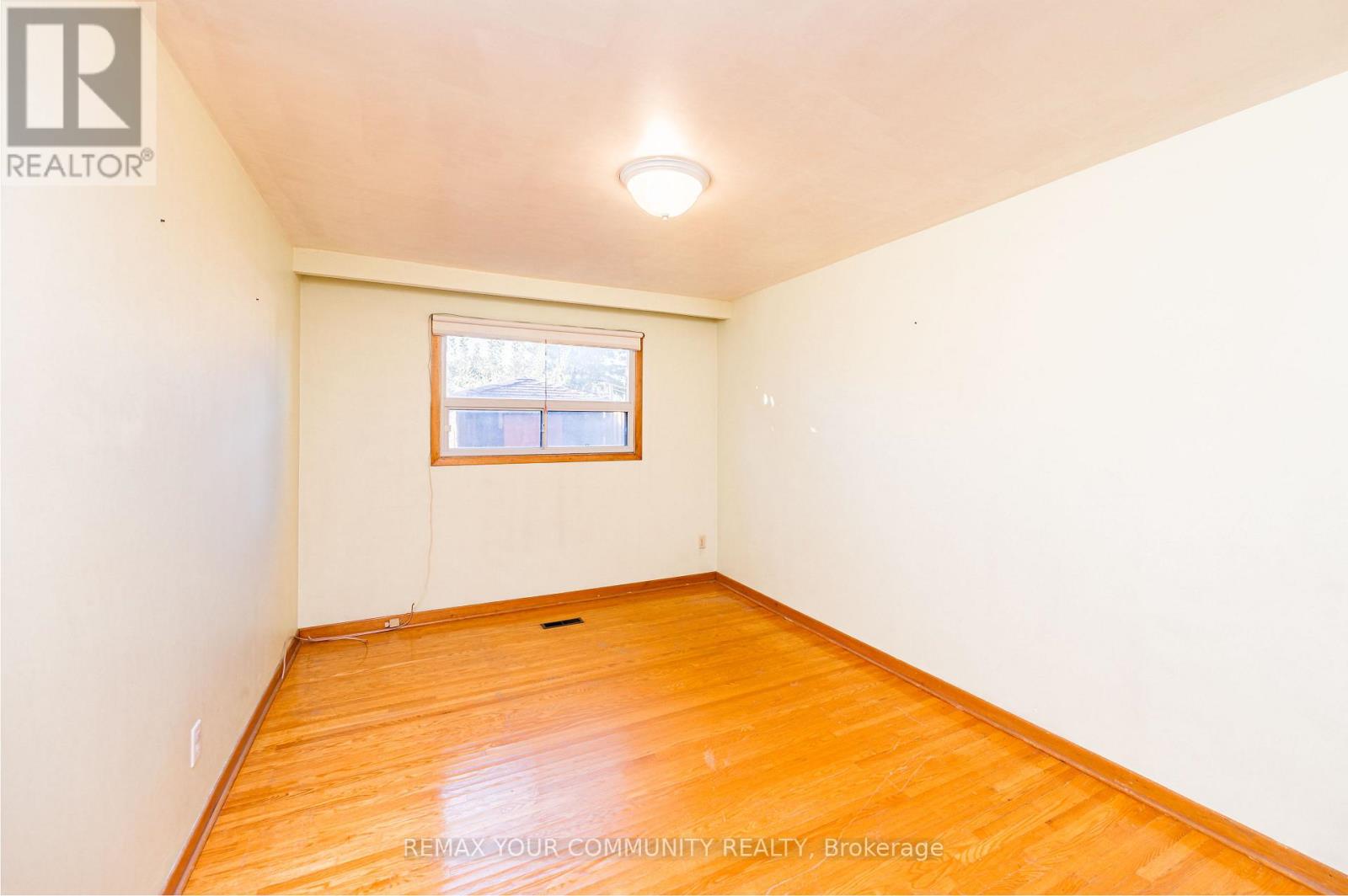 11 Anthia Drive, Toronto, Ontario  M9L 1K6 - Photo 30 - W14093032