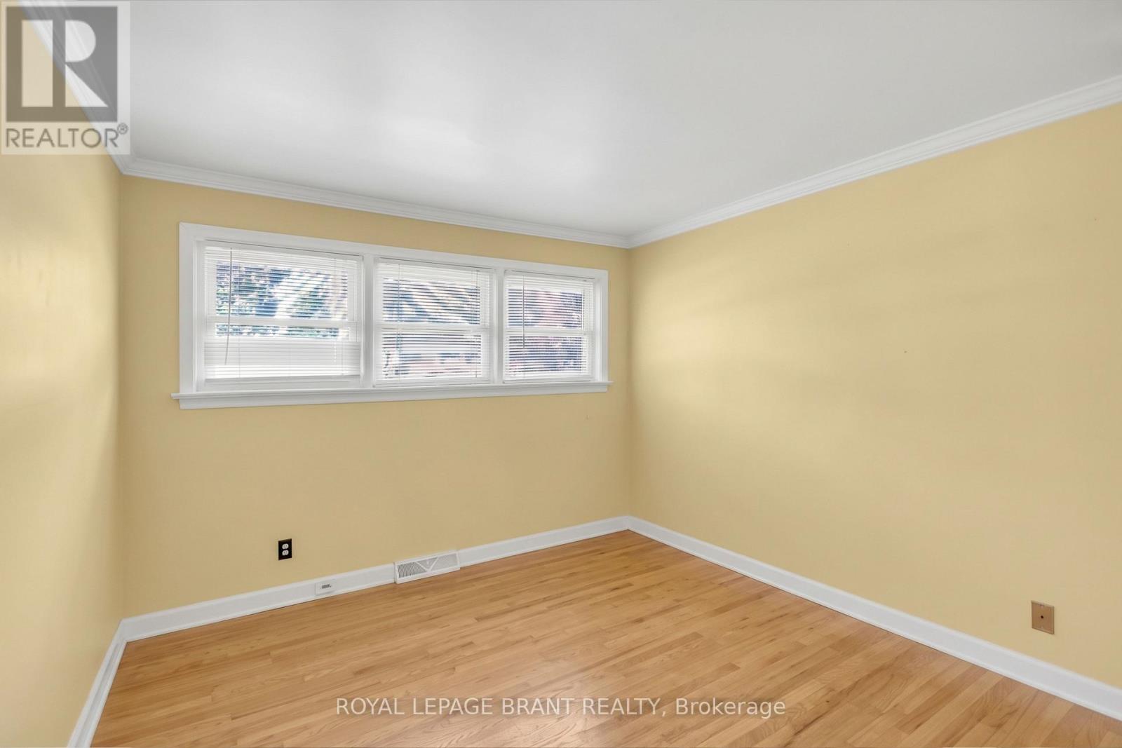 7 Willowdale Street, Brant, Ontario  N3T 5L7 - Photo 14 - X13723814