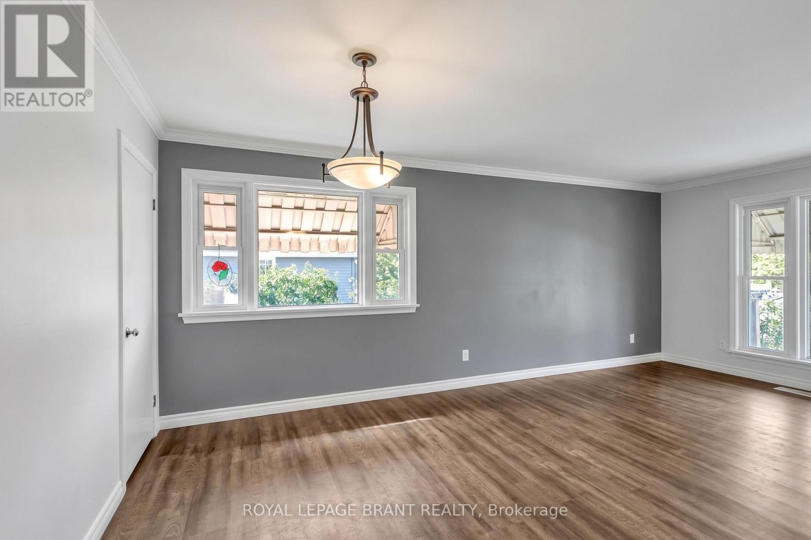 7 Willowdale Street, Brant, Ontario  N3T 5L7 - Photo 8 - X13723814