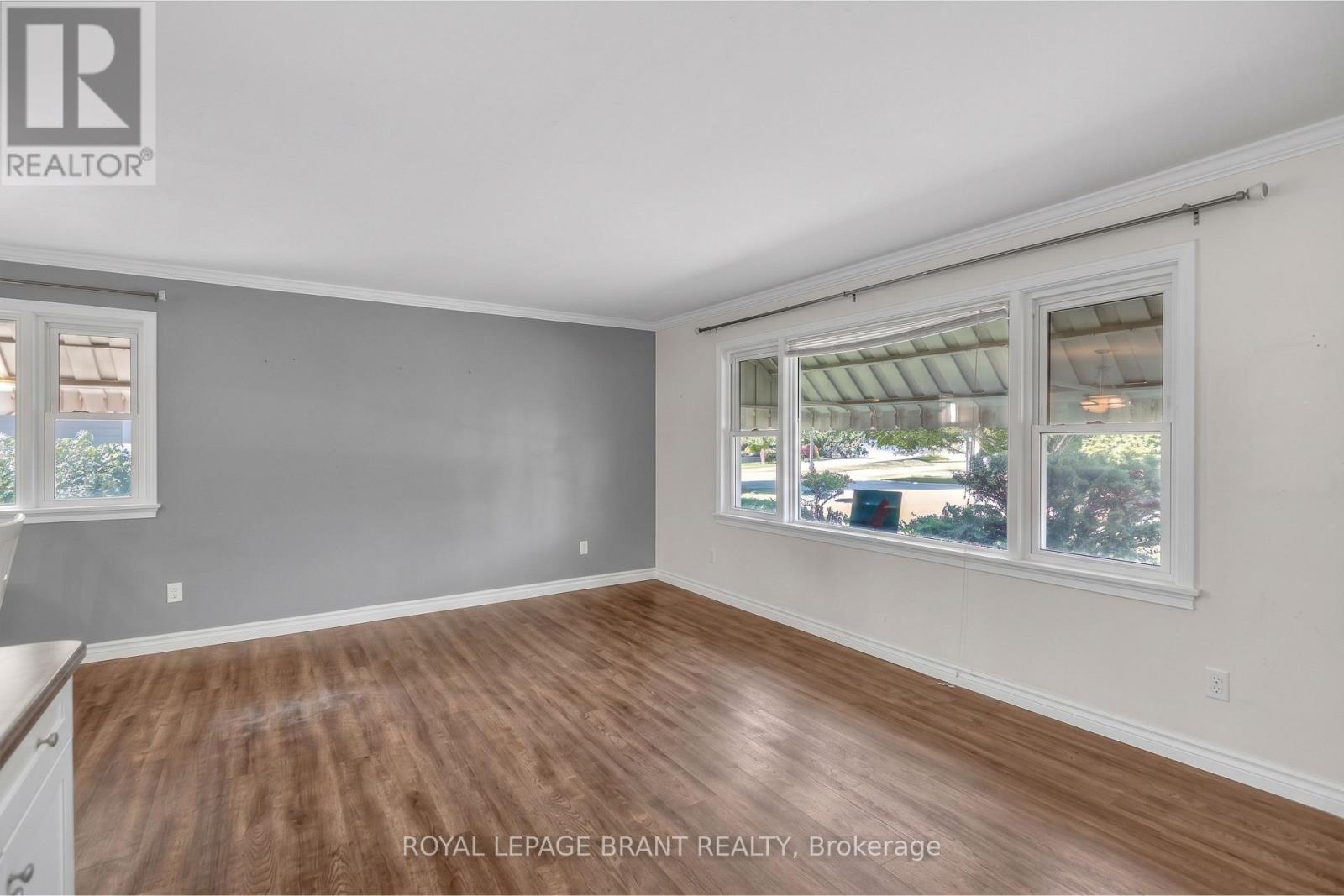 7 Willowdale Street, Brant, Ontario  N3T 5L7 - Photo 5 - X13723814