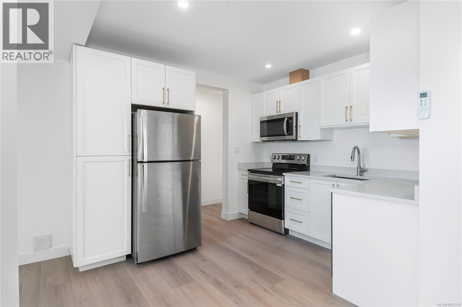 65 Barlow Rd