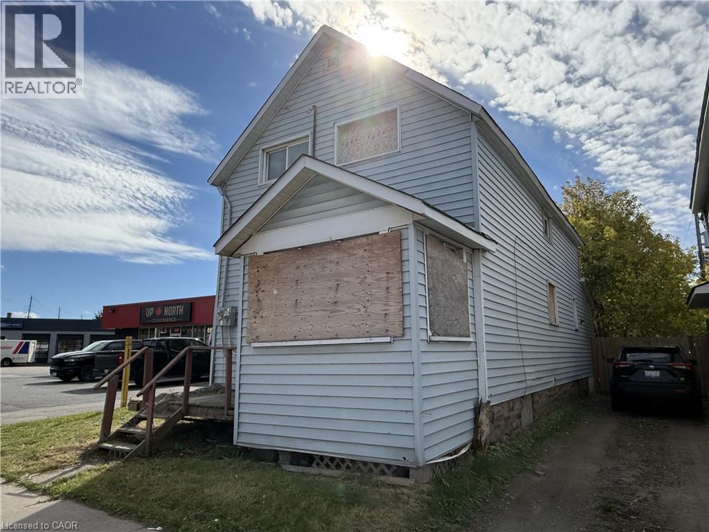 21 Cathcart Street, Sault Ste. Marie, Ontario  P6A 1C9 - Photo 3 - 40872284