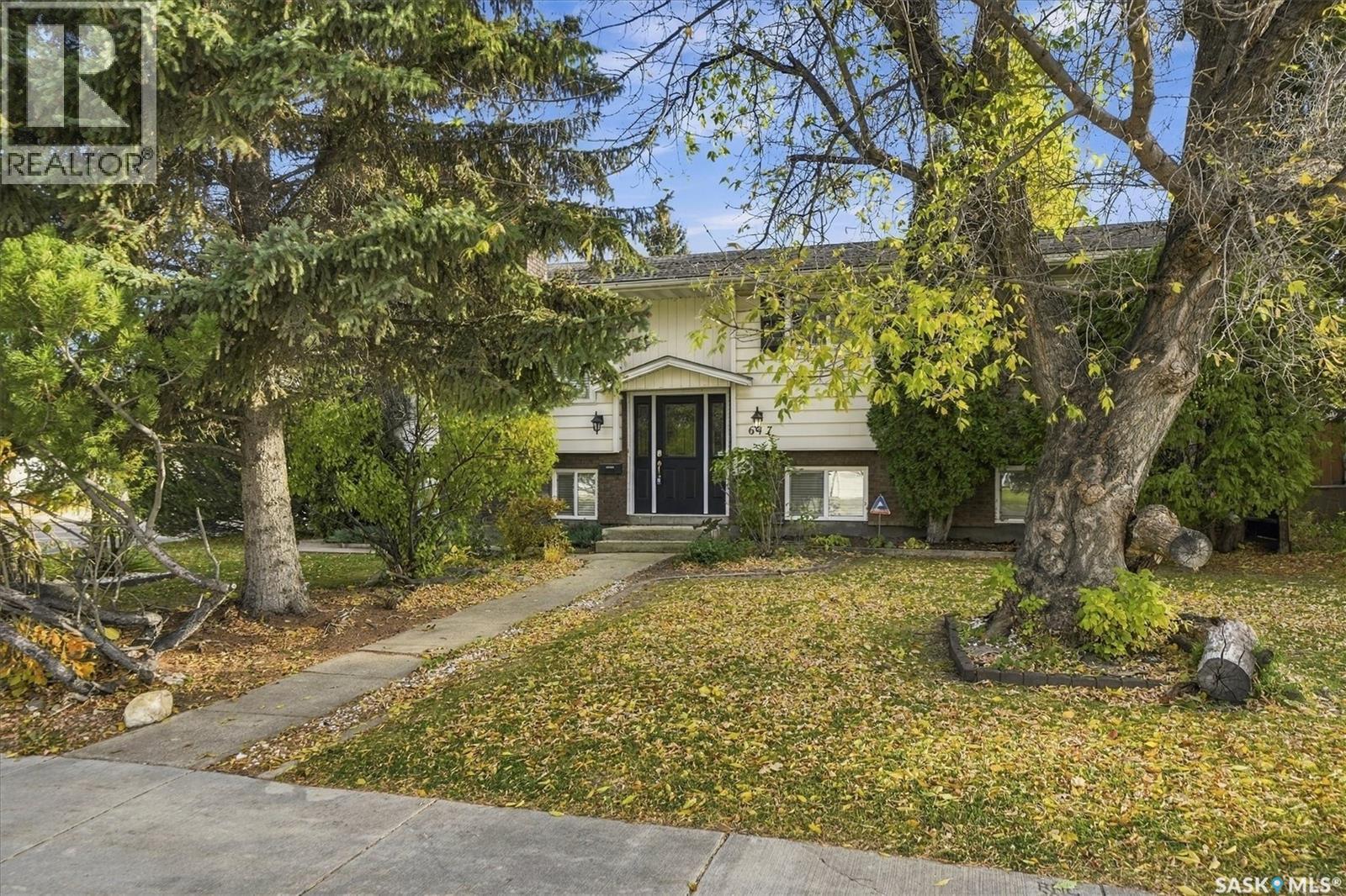647 Redberry Road, Saskatoon, Saskatchewan  S7K 4S4 - Photo 2 - SK051317