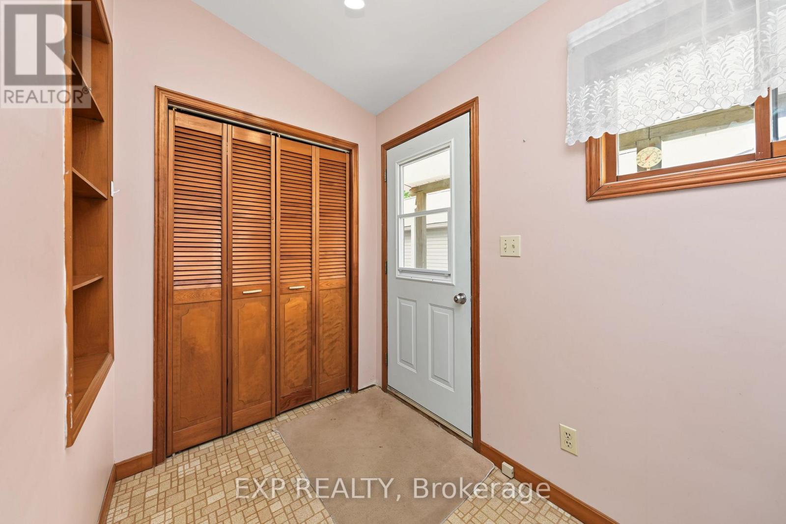 455 Simcoe Street, Warwick, Ontario  N0M 2S0 - Photo 13 - X14093320